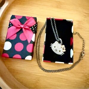 HELLO KITTY NECKLACE RHINESTONE COVERED CAT FACE GOLD BOW 22” SILVER METAL CHAIN